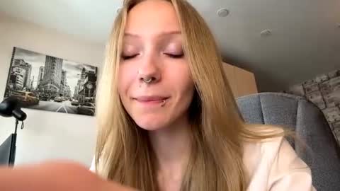 Sophie online show from 14, 7, 2026