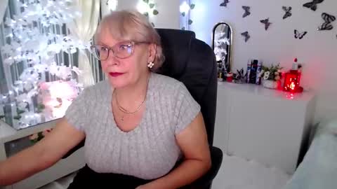 Snapshot of ghertrudequeen chatting on 16, 12, 2025 Ghertrudequeen online show from 16, 12, 2025