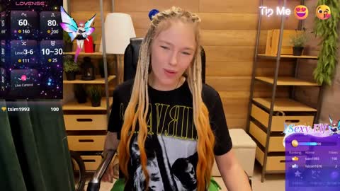 Snapshot of ghostly_temptation chatting on 1, 2, 2025 Sweety online show from 1, 2, 2025