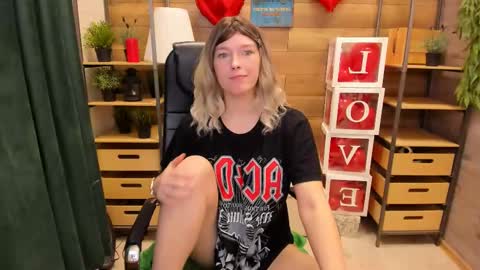Snapshot of ghostly_temptation chatting on 17, 2, 2025 Sweety online show from 17, 2, 2025