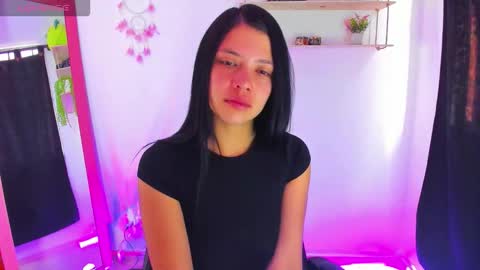 giaaaa   online show from 11, 1, 2026