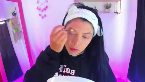 Snapshot of gia_contii chatting on 4, 3, 2026 giaaaa online show from 4, 3, 2026