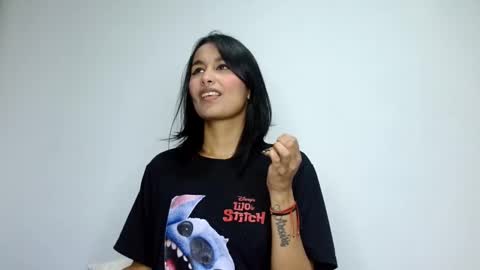 Snapshot of gia_lee10 chatting on 1, 10, 2025 Gia Lee online show from 1, 10, 2025