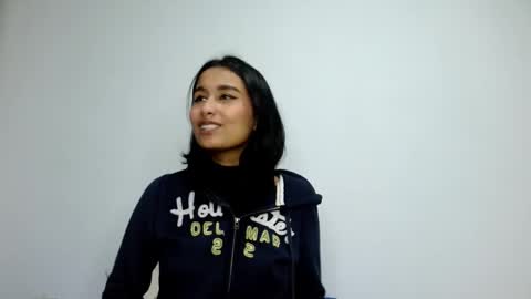 Snapshot of gia_lee10 chatting on 2, 10, 2025 Gia Lee online show from 2, 10, 2025