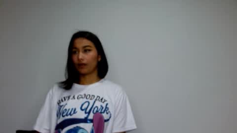 Snapshot of gia_lee10 chatting on 8, 10, 2025 Gia Lee online show from 8, 10, 2025