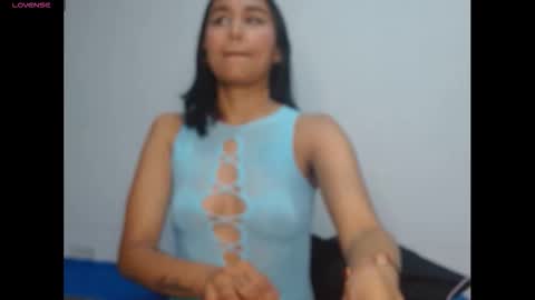 Snapshot of gia_lee10 chatting on 4, 11, 2025 Gia Lee online show from 4, 11, 2025