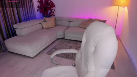 Gia lowry online show from 15, 12, 2024