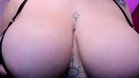 Gia lowry online show from 10, 1, 2025