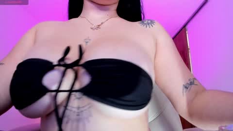 Gia lowry online show from 18, 1, 2025
