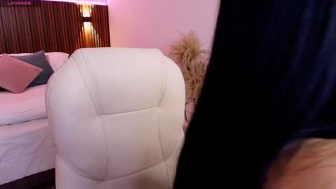 Gia lowry online show from 29, 1, 2025