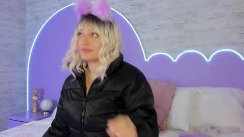 Gia online show from 23, 11, 2025