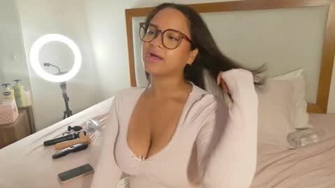Gianella  online show from 12, 5, 2026