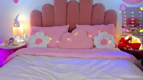 Gia online show from 1, 12, 2025