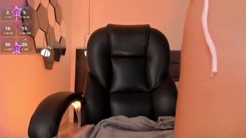 Gia Ferrera online show from 23, 2, 2026