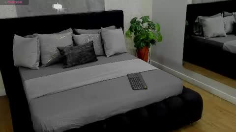 Snapshot of gian_rossii chatting on 8, 7, 2026 GIAN online show from 8, 7, 2026