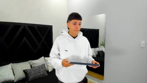 Snapshot of gian_rossii chatting on 21, 7, 2026 GIAN online show from 21, 7, 2026