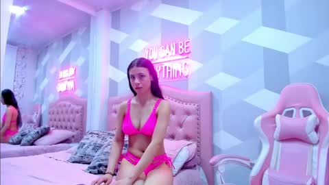 Snapshot of gianna_watson chatting on 1, 3, 2025 gianna_watson online show from 1, 3, 2025