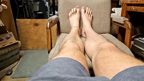 Snapshot of giantnerdyfeet chatting on 27, 1, 2025 GiantNerdyFeet online show from 27, 1, 2025