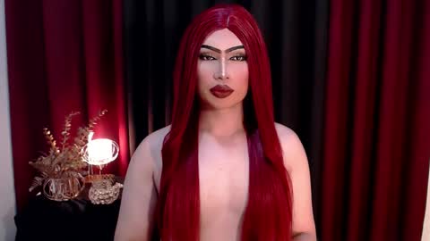 Snapshot of giaxxx01 chatting on 12, 10, 2025 Gia X online show from 12, 10, 2025