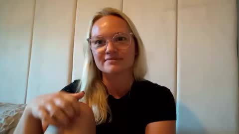 Gi-Gi online show from 11, 9, 2025