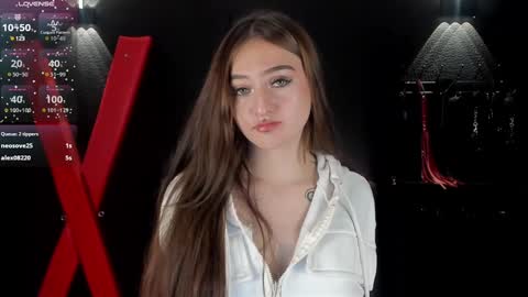 Snapshot of gigii_hadiidd chatting on 24, 1, 2025 Gisel online show from 24, 1, 2025