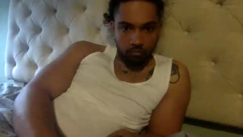 Snapshot of gilbone_gattsby chatting on 1, 4, 2026 gilbone_gattsby online show from 1, 4, 2026