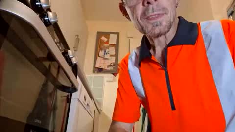 Snapshot of gillesguichard chatting on 30, 9, 2025 gillesguichard online show from 30, 9, 2025