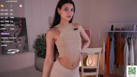 Snapshot of gimme_the_kiss chatting on 21, 11, 2025 Mia online show from 21, 11, 2025