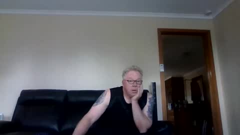 Snapshot of gimmmieoooo chatting on 14, 9, 2025 gimmmieoooo online show from 14, 9, 2025