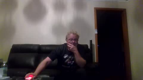 gimmmieoooo online show from 4, 4, 2026