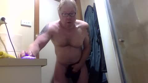 Snapshot of gimmmieoooo chatting on 4, 6, 2026 gimmmieoooo online show from 4, 6, 2026