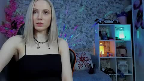 Snapshot of gina_lovelyy chatting on 15, 4, 2026 Gina online show from 15, 4, 2026