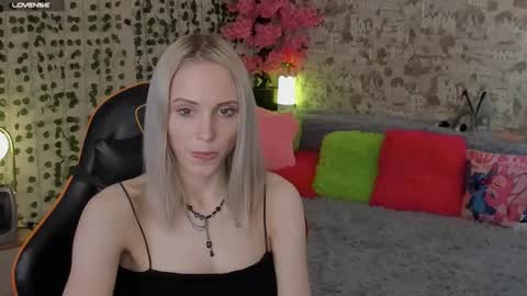 Snapshot of gina_lovelyy chatting on 22, 5, 2026 Gina online show from 22, 5, 2026