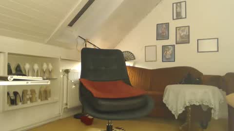 Gina online show from 2, 1, 2025