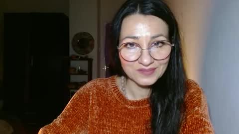 GinaONeon online show from 4, 1, 2025