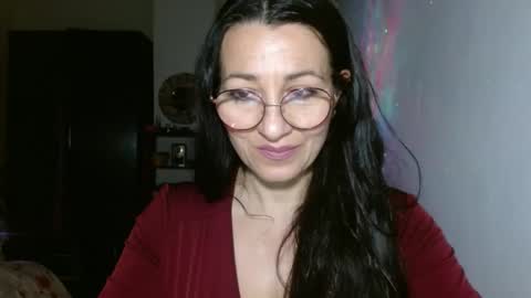 GinaONeon online show from 19, 2, 2025