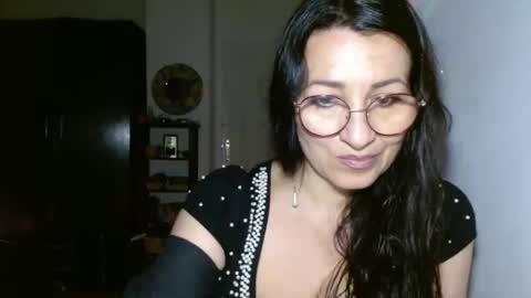 GinaONeon online show from 3, 3, 2025