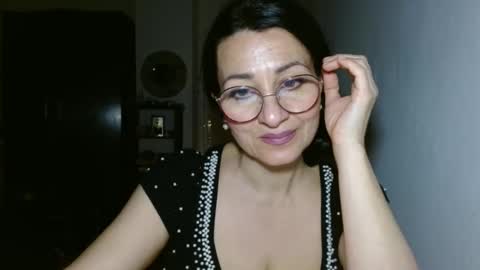 GinaONeon online show from 4, 3, 2025