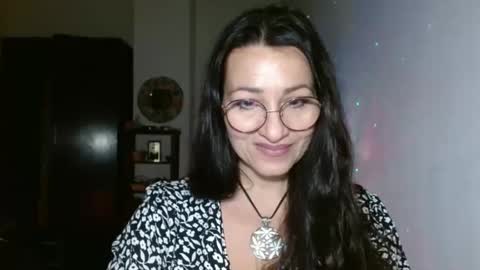 GinaONeon online show from 5, 3, 2025