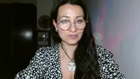 GinaONeon online show from 5, 3, 2025