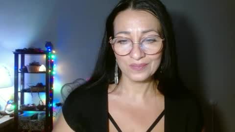 GinaONeon online show from 13, 11, 2025