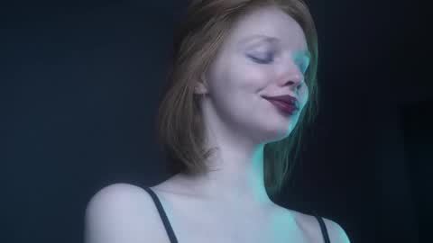        im expecting 350 thumbs up on my altar   online show from 10, 10, 2025