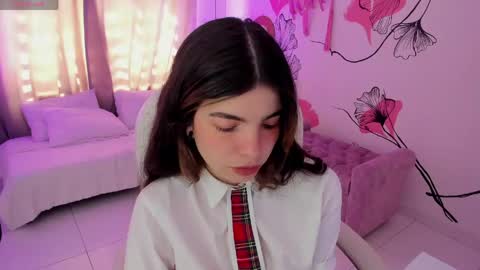 Kendall online show from 8, 5, 2026