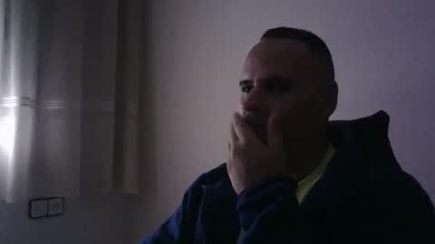 Snapshot of gioshadow chatting on 15, 10, 2025 gioshadow online show from 15, 10, 2025