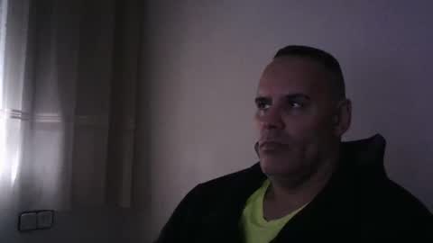 Snapshot of gioshadow chatting on 20, 10, 2025 gioshadow online show from 20, 10, 2025