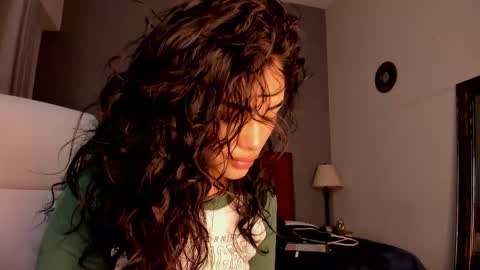 Snapshot of giovanna_oliveira chatting on 27, 2, 2026 Giovanna online show from 27, 2, 2026