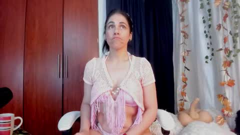 Girasol Walton online show from 20, 11, 2025