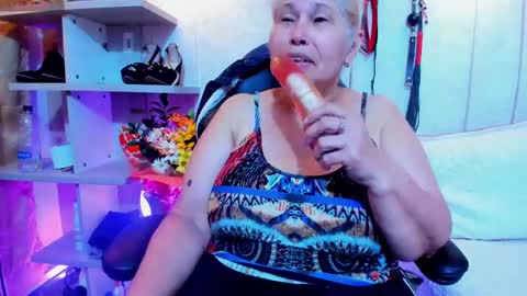 Girl Amada online show from 12, 2, 2025