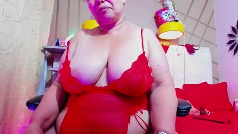 Girl Amada online show from 6, 3, 2025