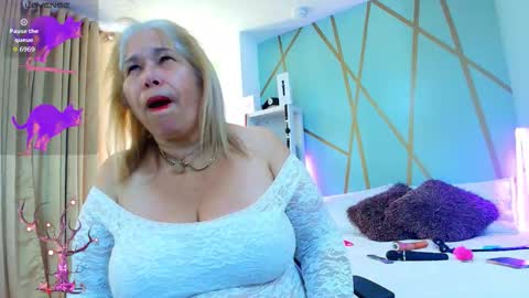 Girl Amada online show from 1, 10, 2025